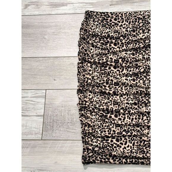 Vince Camuto, leopard ruched knee length skirt size S - Picture 3 of 8